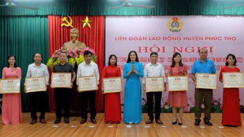 Công đoàn phối hợp với chuyên môn tổ chức tốt các phong trào thi đua trong khối giáo dục