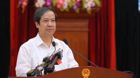 Bộ trưởng Bộ GD&ĐT gặp gỡ nhà giáo, cán bộ quản lý, nhân viên ngành Giáo dục