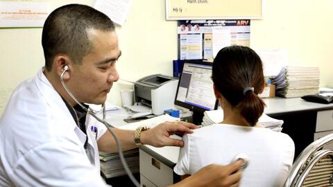 Báo động nhiễm HIV/AIDS có xu hướng trẻ hóa