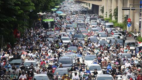 Cần sớm có làn đường riêng cho xe buýt