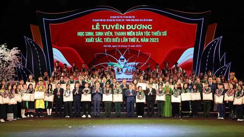 Tuyên dương 143 học sinh, sinh viên, thanh niên dân tộc thiểu số