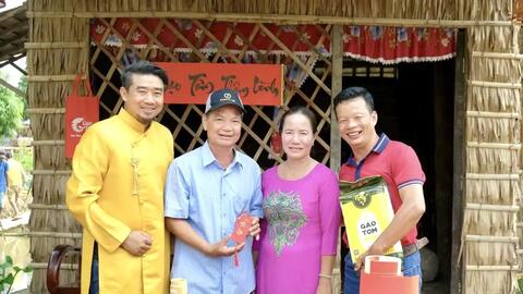 Sôi động gạo ra chợ Tết 