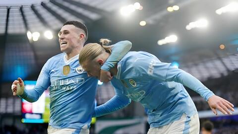 Man City lội ngược dòng đánh bại Man United 3-1