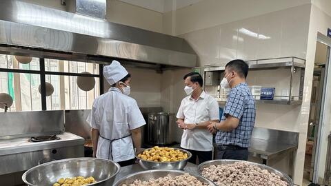 Giám sát an toàn thực phẩm trong trường học