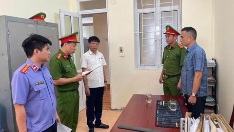 Hà Tĩnh: Khởi tố bị can mua bán hóa đơn khống liên quan đến 'cát lậu'