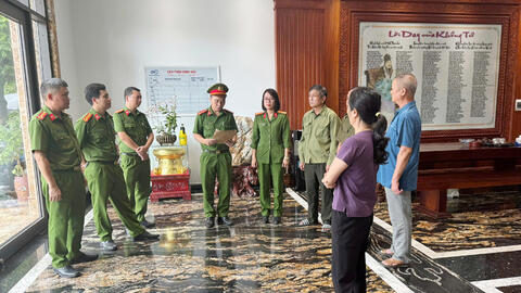 Công an Thanh Hóa triệu tập, khám nhà của giang hồ Ý ‘ẻng”