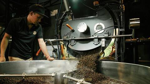 Giá cà phê hôm nay 30/8/2025: Quay đầu giảm 1.400 đồng/kg, chấm dứt chuỗi tăng mạnh