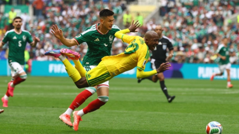 Khai mạc World Cup 2026, Mexico thắng Nam Phi trong 'mưa' thẻ đỏ