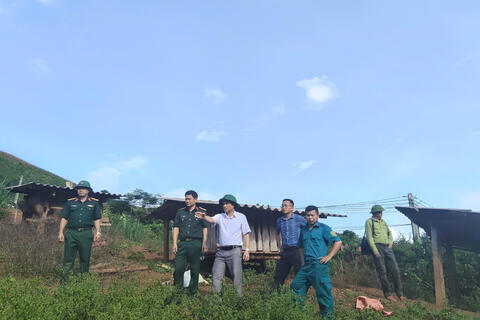 <a href="/chinh-sach" title="Chính sách" rel="dofollow">Chính sách</a>