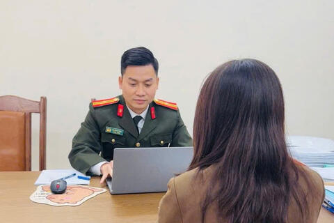 <a href="/tong-hop" title="Tổng hợp" rel="dofollow">Tổng hợp</a>