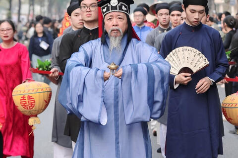 <a href="/tong-hop" title="Tổng hợp" rel="dofollow">Tổng hợp</a>