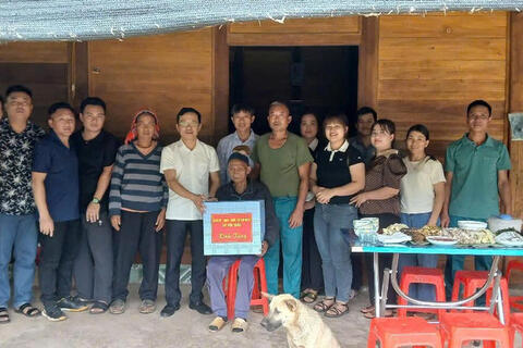 <a href="/nong-thon-moi" title="Nông thôn mới" rel="dofollow">Nông thôn mới</a>