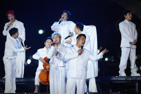 <a href="/tong-hop" title="Tổng hợp" rel="dofollow">Tổng hợp</a>