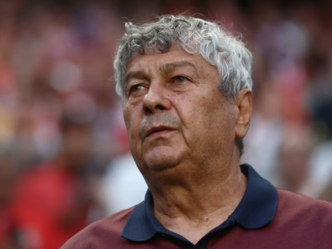 HLV tuyển Romania qua đời sau khi từ chức