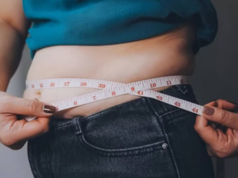 Thói quen đơn giản giúp tránh tăng cân khi ngồi cả ngày ở văn phòng