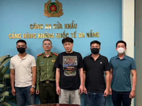 Công an Đà Nẵng bắt giữ một người Hàn Quốc bị Interpol truy nã đỏ