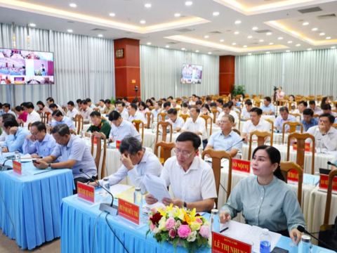 Cà Mau bàn giải pháp giảm hộ nghèo, cận nghèo