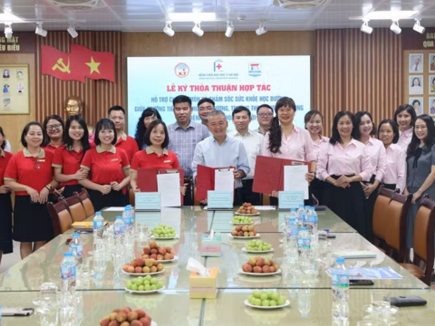 Bệnh viện bắt tay trường học chăm sóc sức khỏe học đường