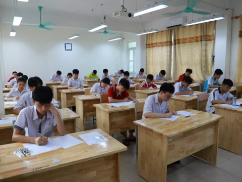 Hơn 17.000 thí sinh Quảng Ninh hoàn thành môn thi đầu tiên trong Kỳ thi tuyển sinh vào lớp 10