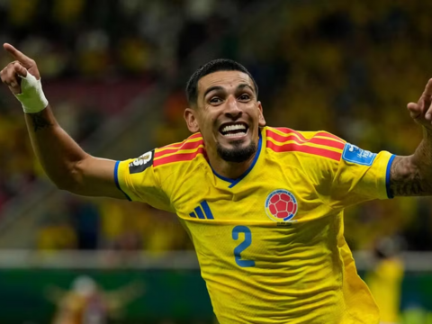 Hậu vệ ghi bàn giúp Colombia sớm giành vé vào vòng knock-out