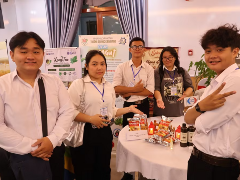 Sinh viên Đại học Trà Vinh lan tỏa đặc sản 'SABAY-Viên súp bún nước lèo ăn liền'