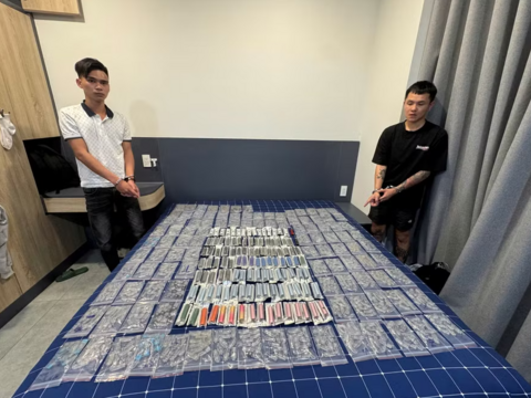 Triệt phá đường dây ma túy etomidate 'đội lốt' thuốc lá điện tử