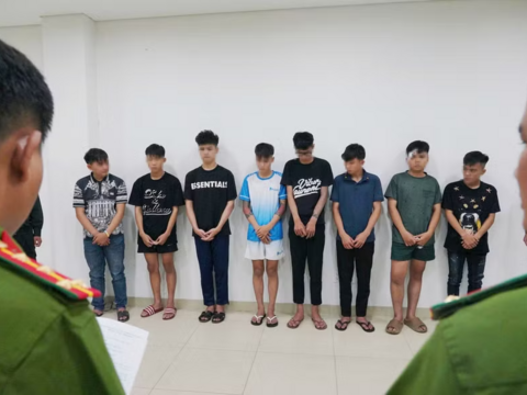 Khởi tố nhóm thanh thiếu niên mang hung khí gây náo loạn đường phố Huế