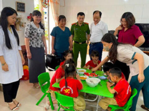 Hưng Yên tăng cường đảm bảo chất lượng bữa ăn bán trú và an toàn cho học sinh