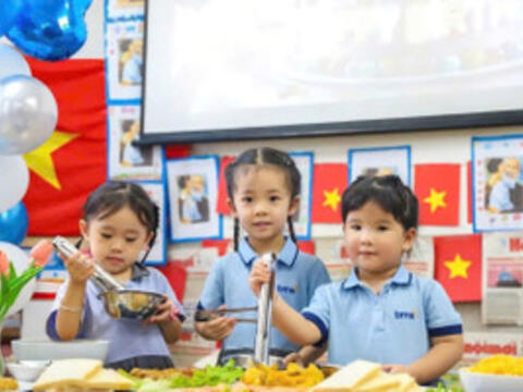Chuẩn hóa quy trình tổ chức bữa ăn học đường