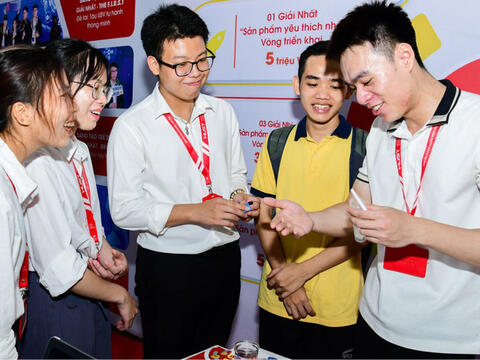 Tạo cơ hội để sinh viên tiếp cận với các bài toán công nghệ của doanh nghiệp