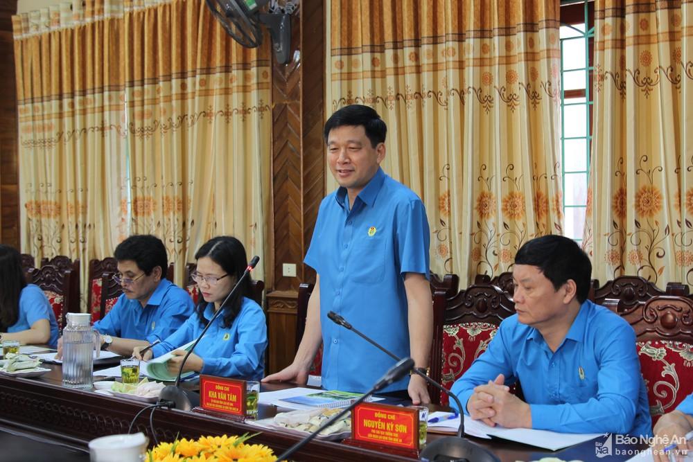 LĐLĐ huyện Nam Đàn chung tay thực hiện mục tiêu xây dựng nông thôn mới kiểu mẫu