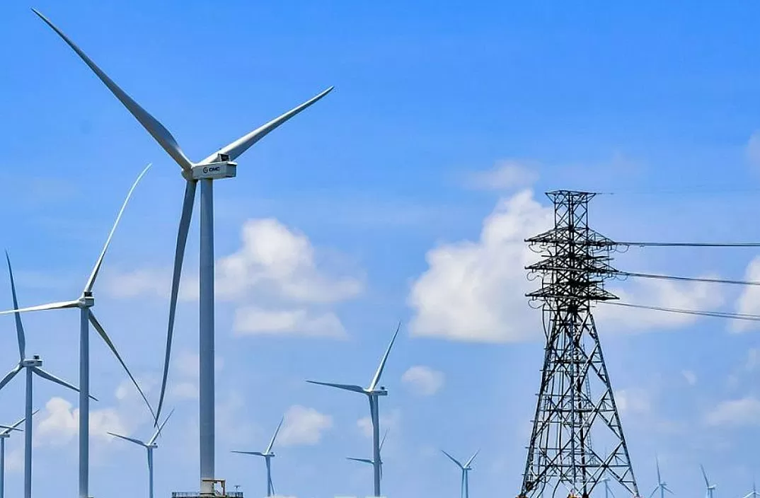 Dự án điện gió Tân Thuận 1 là Dự án điện gió đầu tiên tại Cà Mau được vận hành thương mại. Ảnh: Trần Nguyên