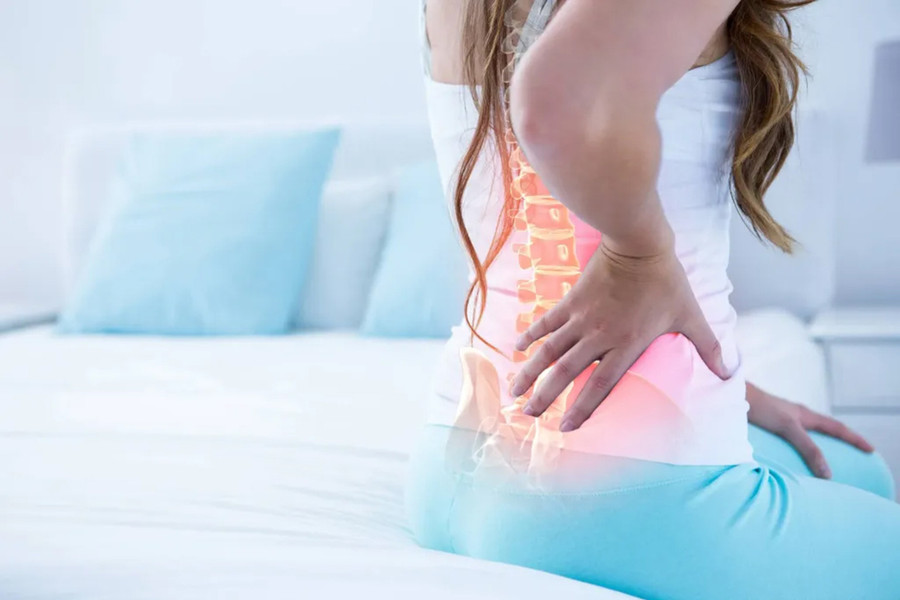 Tất cả chúng ta đều đã từng bị đau lưng vào một thời điểm nào đó trong cuộc đời. (Ảnh: ITN)