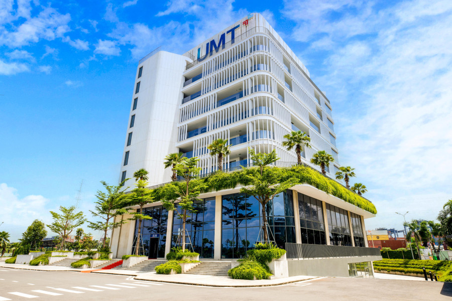 Khuôn viên Trường Đại học Quản lý và Công nghệ TPHCM. Ảnh: UMT. img-6302-min.jpg