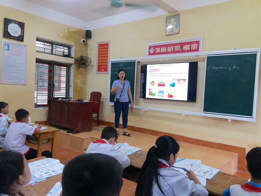 Trường Tiểu học và THCS Bùi Hữu Diên (xã Hồng Minh, Hưng Yên) ứng dụng công nghệ công tin vào giảng dạy.