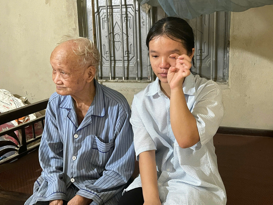 Nhung dự định sẽ bắt đầu đi làm thêm để có kinh phí làm thủ tục nhập học. z6867503198027-9d62538c4fdac6a25a0e1d8fcf0f2a97.jpg