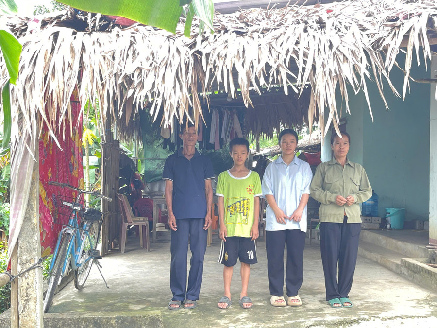 Hơn bao giờ hết, Nhung chỉ mong có thêm cơ hội để viết tiếp ước mơ đã nỗ lực suốt 12 năm qua. z6867642132451-5ab90ee4a2daa431e056246a2e4cba46.jpg