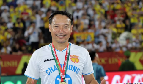 HLV Hồng Việt quyết đoạt Siêu cúp Việt Nam.