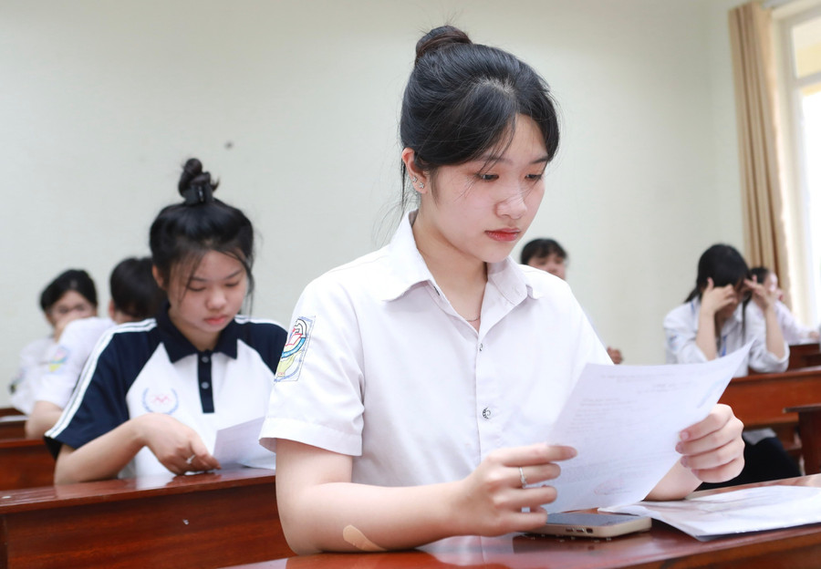 Thí sinh tham dự Kỳ thi tốt nghiệp THPT năm 2025 tại Ninh Bình. Ảnh: Đình Tuệ
