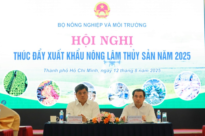 Ngày 12/8, Bộ Nông nghiệp và Môi trường tổ chức 'Hội nghị thúc đẩy xuất khẩu nông lâm thủy sản năm 2025' theo hình thức trực tiếp và trực tuyến. Ảnh: Tùng Đinh