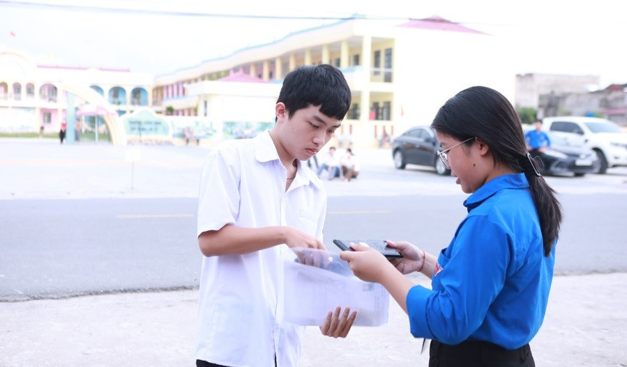 Thí sinh dự thi tốt nghiệp THPT năm 2025 tại Trường THPT Lê Quý Đôn (Nam Định). Ảnh: Đình Tuệ khoi-dau-va-ky-vong-2.jpg