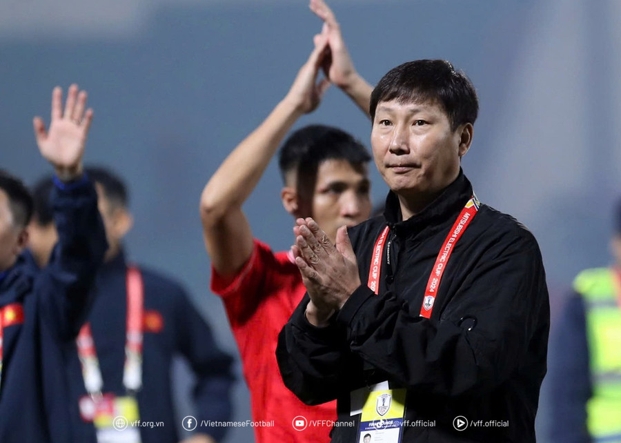 HLV Kim Sang Sik dẫn dắt U23 Việt Nam dự vòng loại U23 châu Á trong tháng 9.
