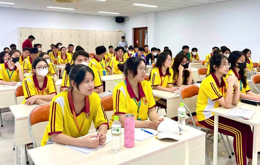 Tiết học của học sinh Trường Nam Việt. Ảnh: Minh Anh quyet-tam-va-ky-vong-5.jpg