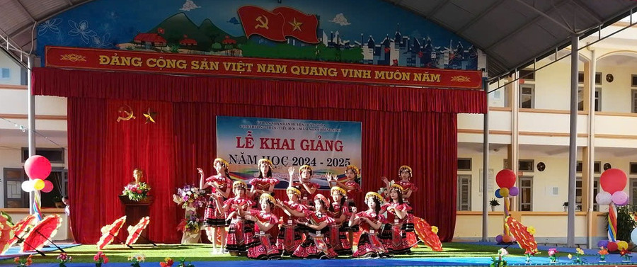 Học sinh tham gia các hoạt động. chung-1.jpg