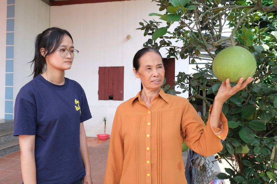 nu-sinh-ngheo-chinh-phuc-giang-duong-y-khoa-1.jpg