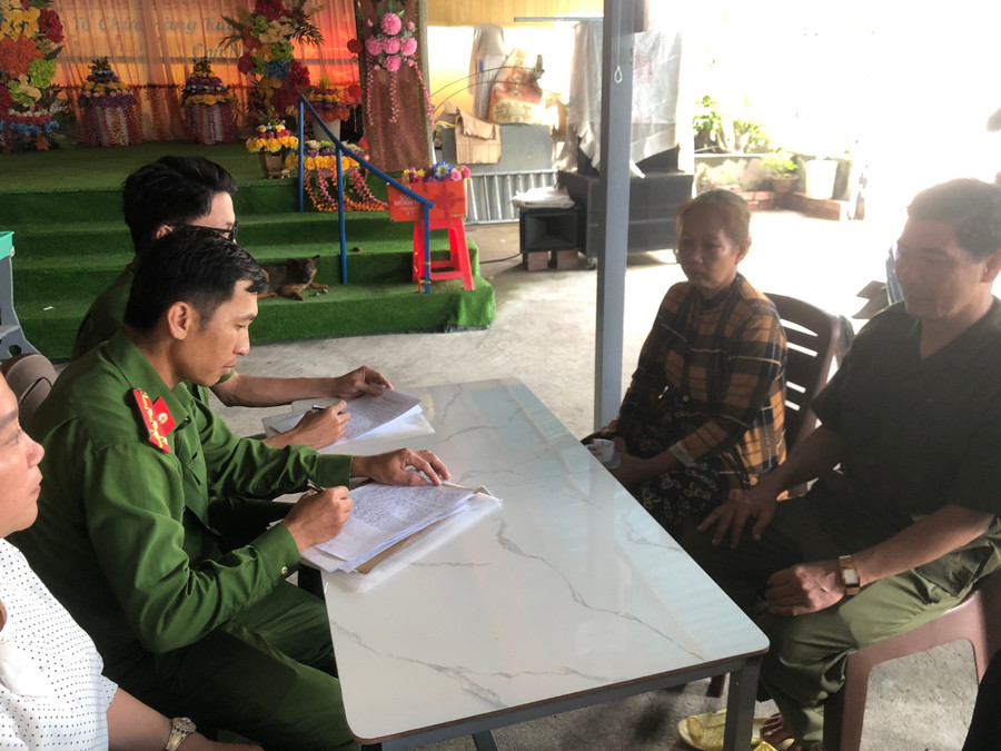 Bà Vàng thừa nhận hành vi đánh cháu bé như trong clip. bao-hanh-1.jpg