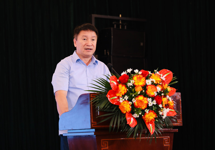 Ông Lê Quang Vinh, Phó Giám đốc Sở GD&ĐT Điện Biên tại Hội nghị. img-3415.jpg