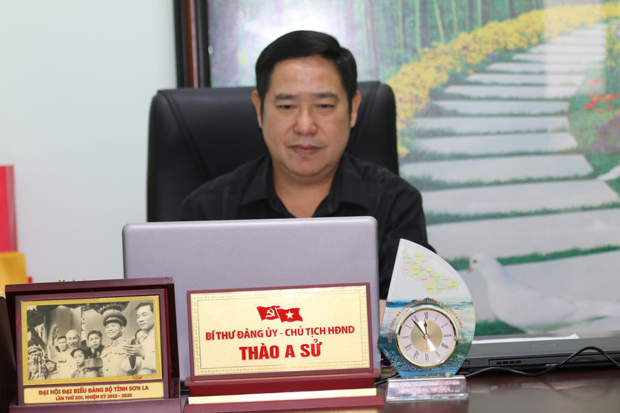 Ông Thào A Sử, Bí thư Đảng uỷ xã Chiềng Sơ xác định, công tác giảm nghèo luôn được đặt làm nhiệm vụ trọng tâm. img-9184.jpg