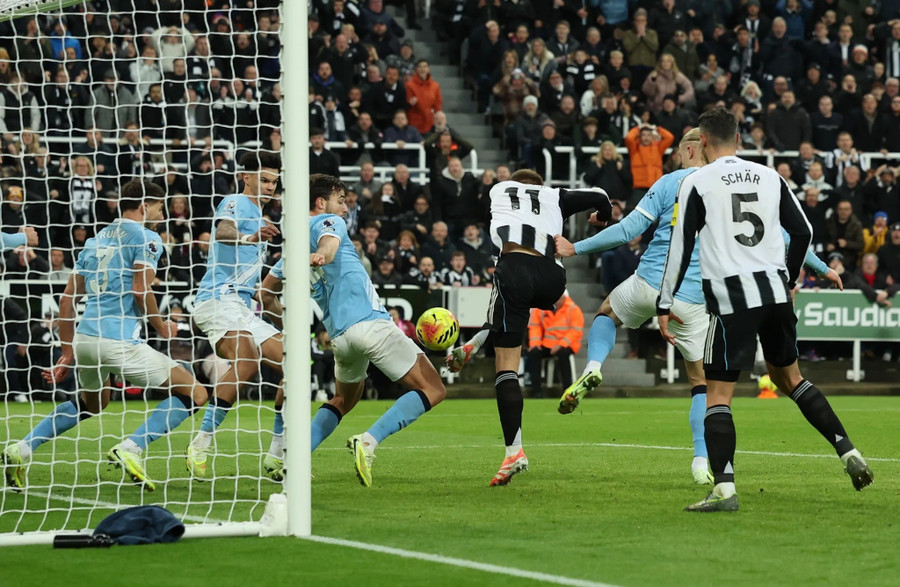 Man City thua đau Newcastle ở vòng 12 Ngoại hạng. man-city-3.jpg