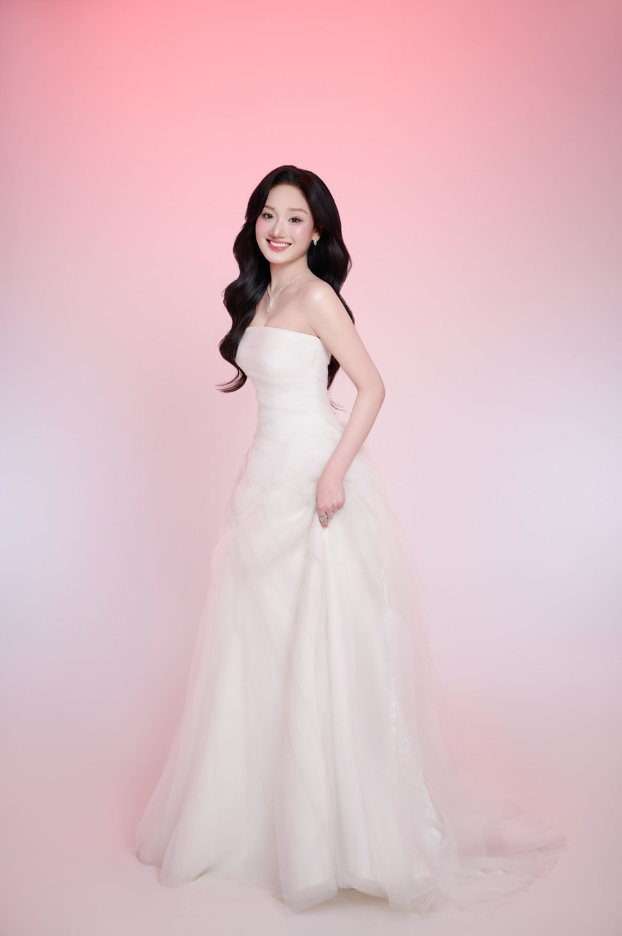 Á hậu Phương Thanh chạm ngõ điện ảnh ở tuổi 25. phuong-thanh104453.jpg